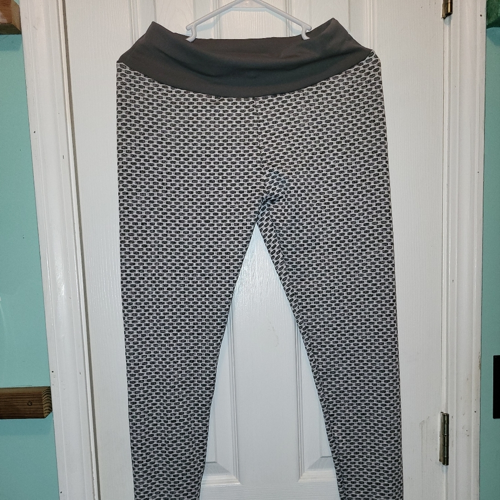 TikTok booty Capri legging